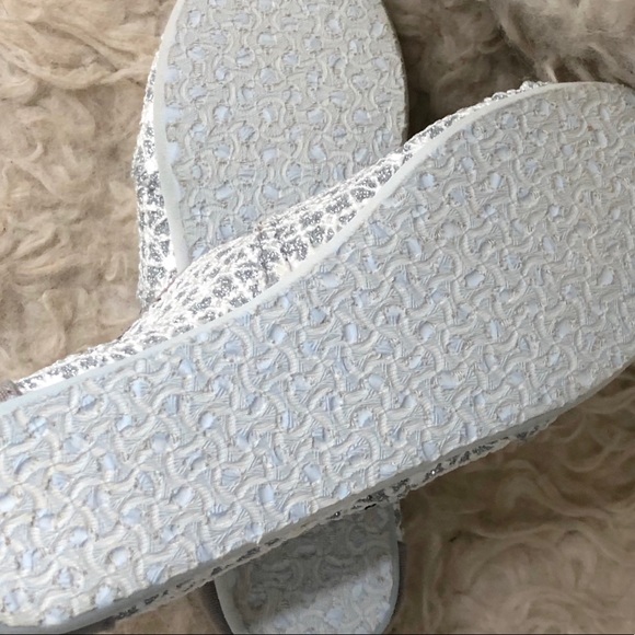 SOLD 〰️ Silver Lace Glimmer Classic - Picture 6 of 7